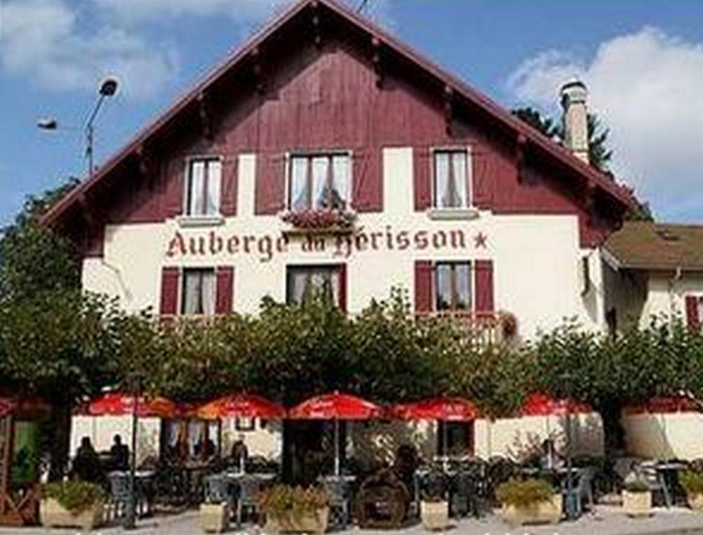 Auberge Du Herisson La Chaux-du-Dombief Экстерьер фото